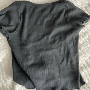 BRANDY MELVILLE SQUARE NECK TOP